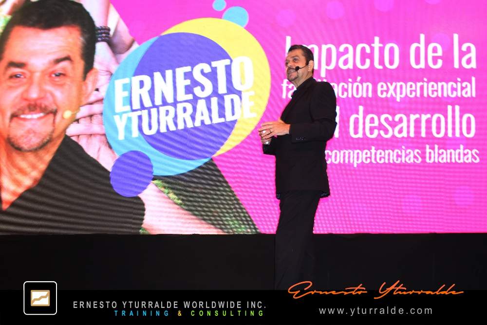 Ernesto Yturralde, Speaker: Storytelling, Charlas y Conferencias para Convenciones, Kickoffs y Congresos